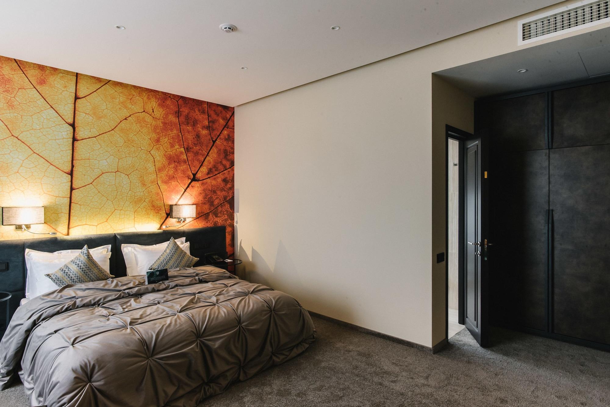 Noble Boutique Hotel Lutsk Exterior photo